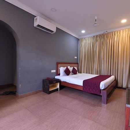 King Park Hotel Pondicherry Exterior foto